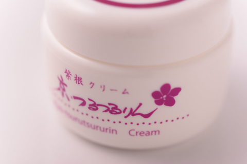 京・つるつるりん紫根クリーム